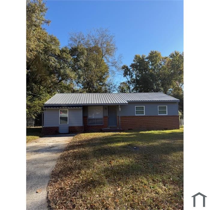 3493 Kingsbury Dr