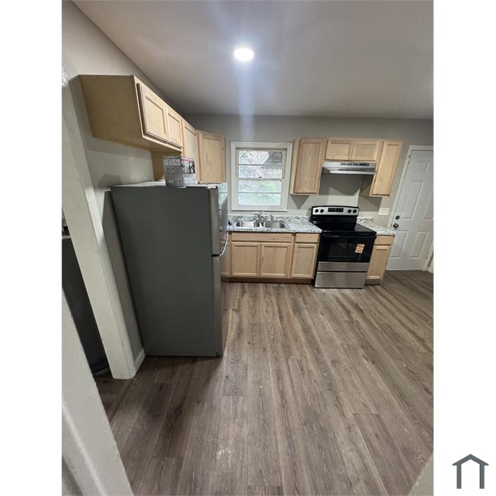 3034 Grenada Dr