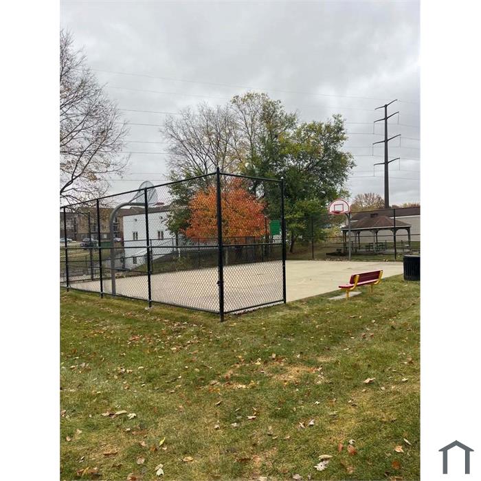 935 Sherrylynn Blvd