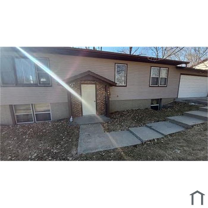1461 Valley View Dr