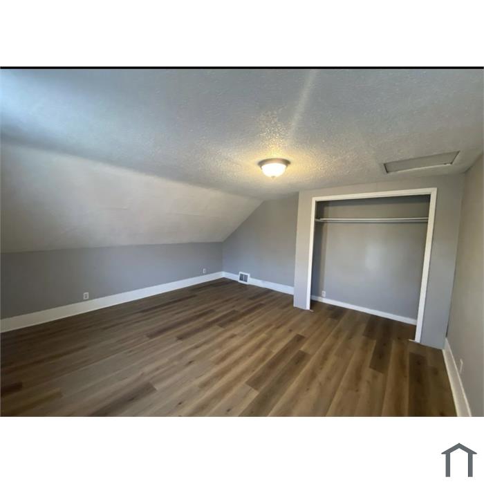 1341 W 4th St