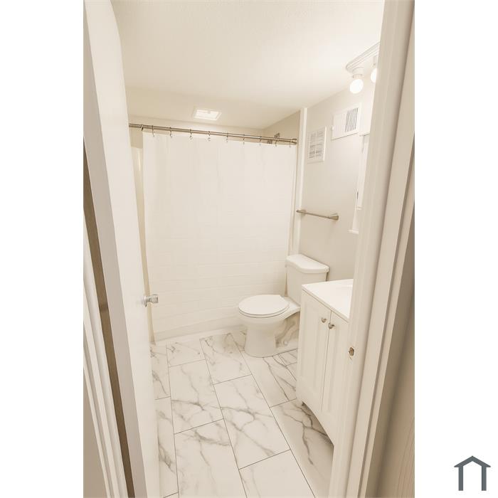 420 W Washington Ave