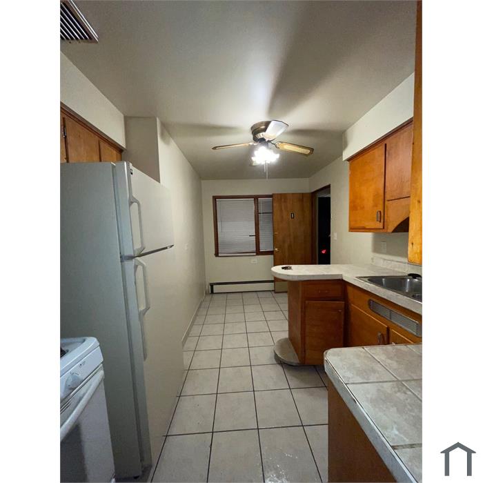 1049 Flossmoor Ave