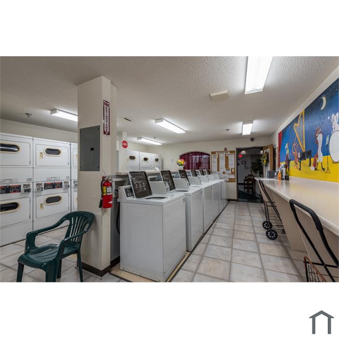 Onan Senior Suites