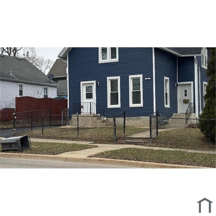 520 Lawrence Ave