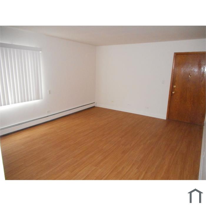 2 Bedroom Apartment 555 Pershing Ave in Glen Ellyn, IL