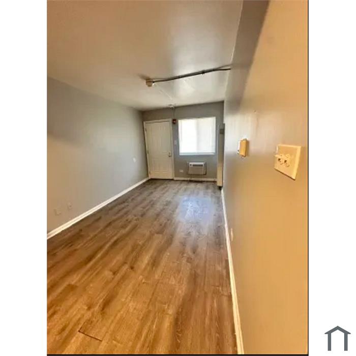 3341 Commercial Ave
