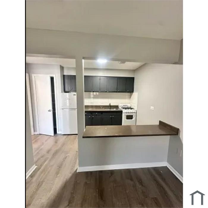 3351 Commercial Ave
