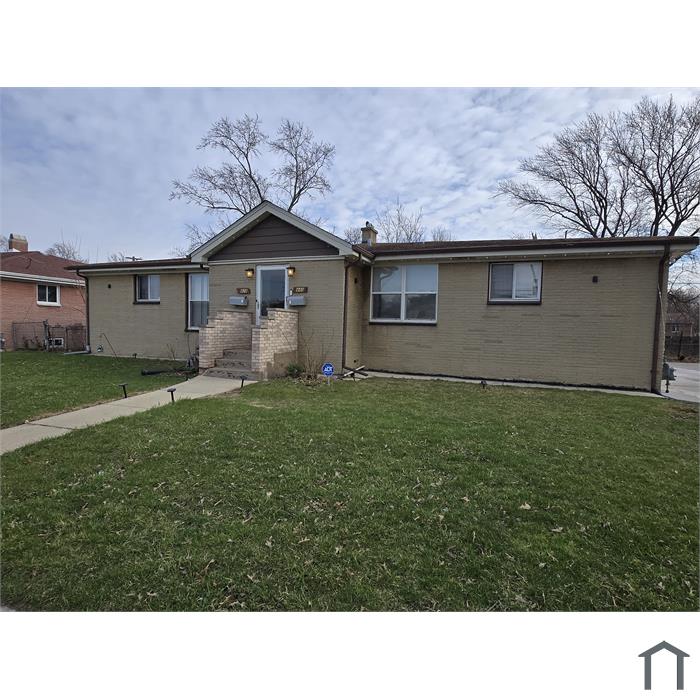 440 W 14th Pl