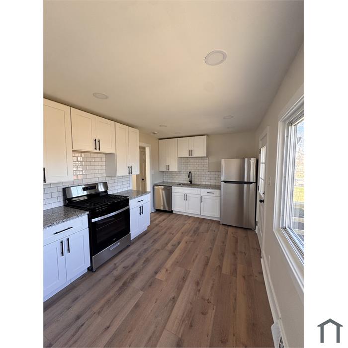 139 E Rose St