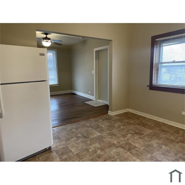 15301 Center Ave