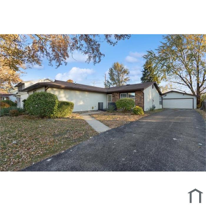 809 Oakton Ave