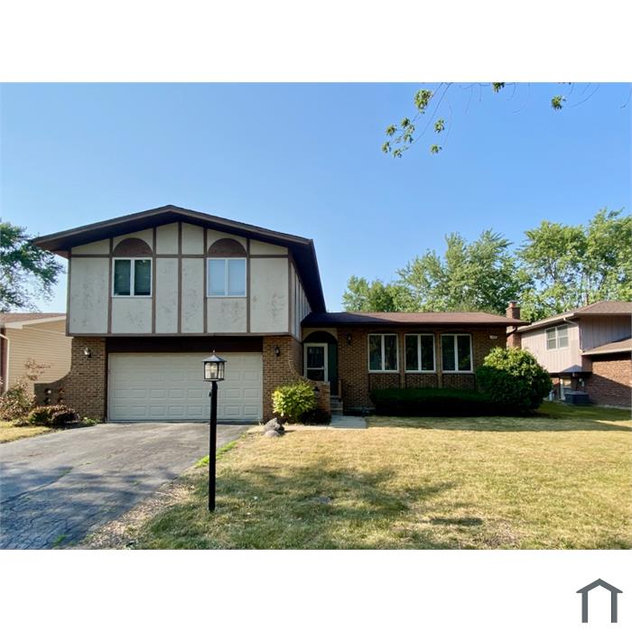 5058 Roberta Ln