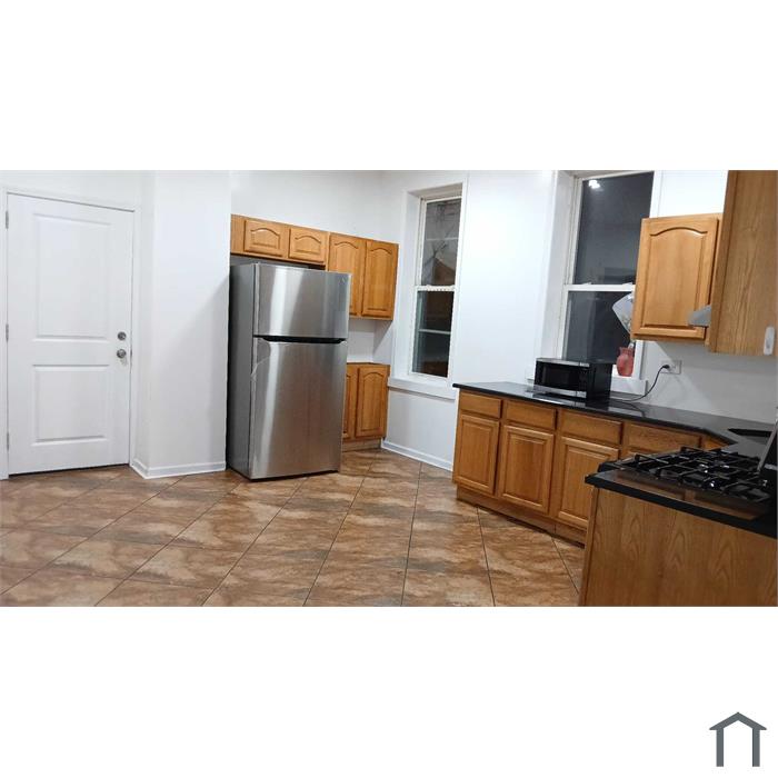 5103 S Winchester Ave