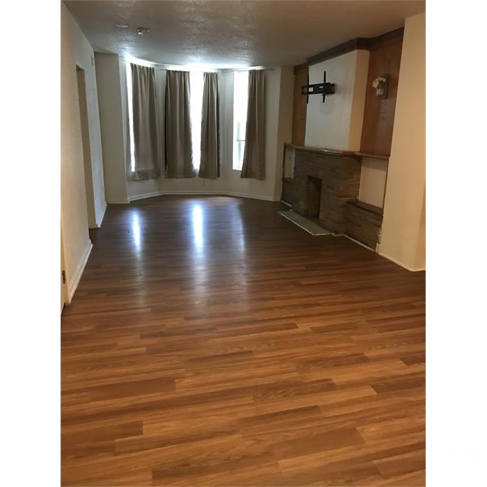 3049 W Arthington St