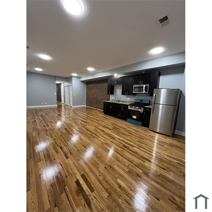 229 E 51st St