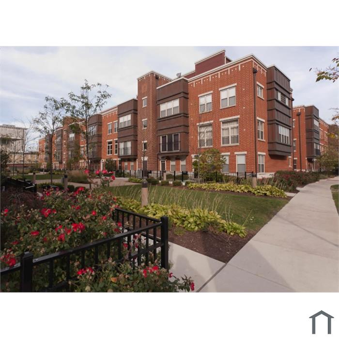 318 E 25th Pl