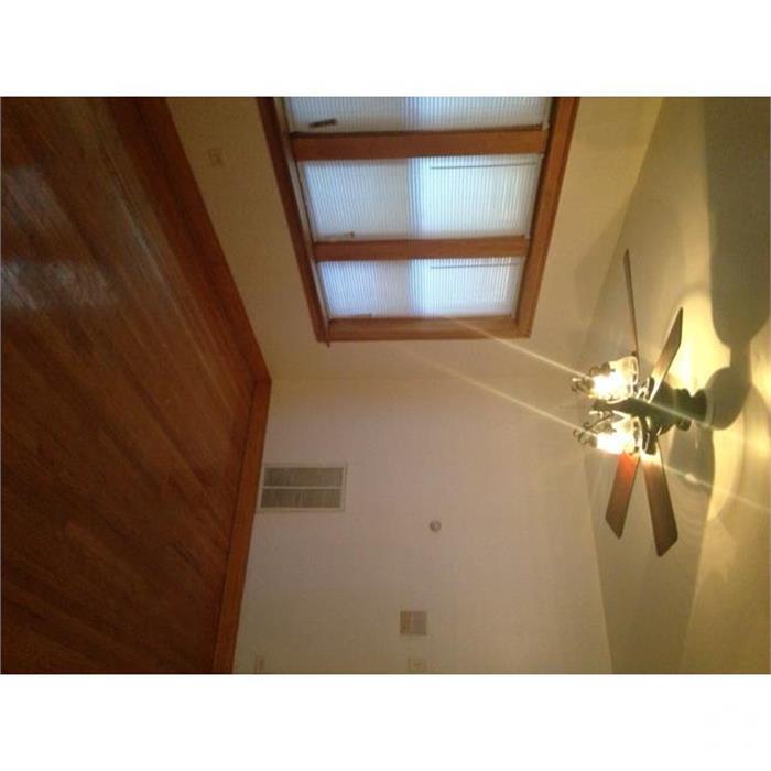 8016 S Drexel Ave