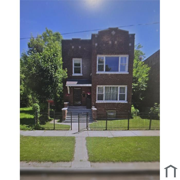 7335 S Kenwood Ave