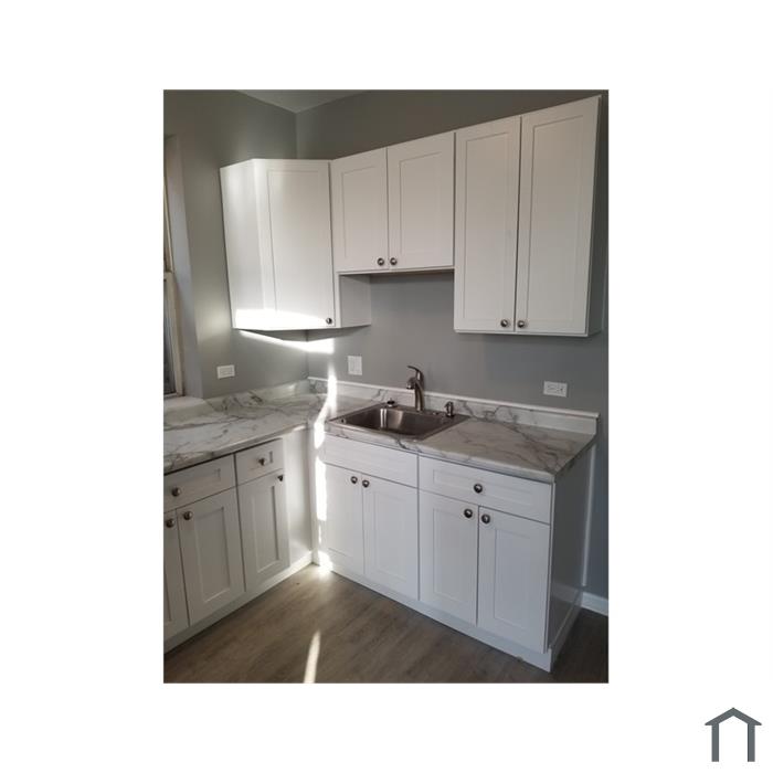 7236 S Saint Lawrence Ave