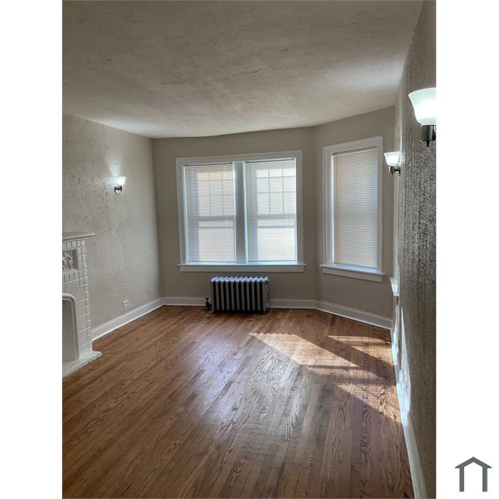 7357 S Dorchester Ave