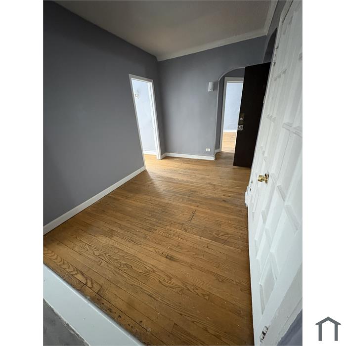 8118 S Drexel 
