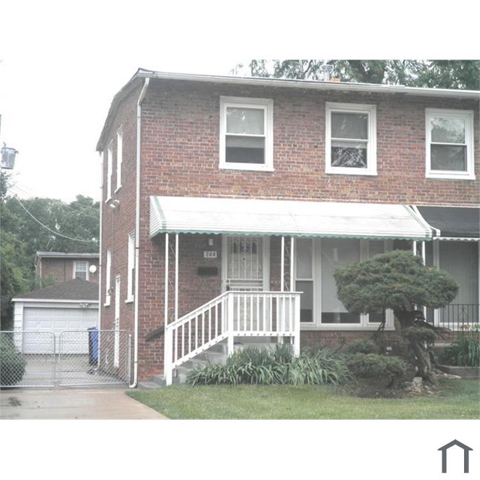 244 E 92nd St