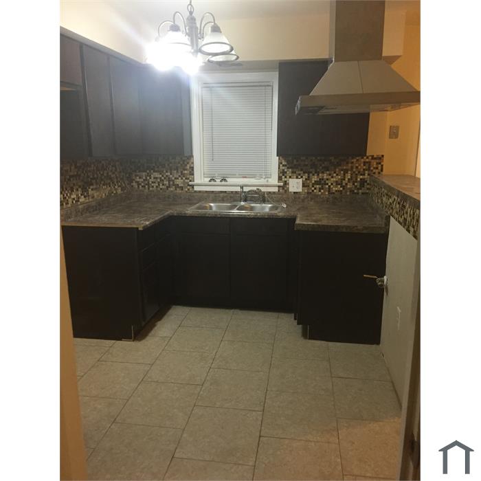 635 W 87th St