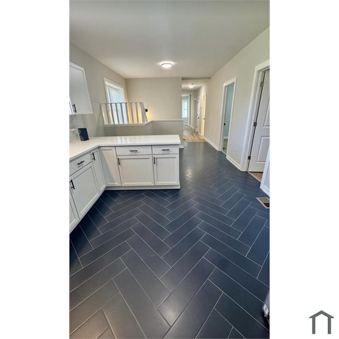 1110 W Marquette Rd