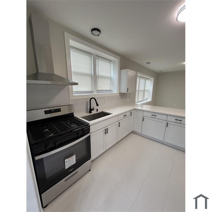 1110 W Marquette Rd