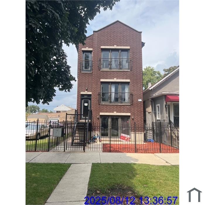 4114 W Maypole Ave