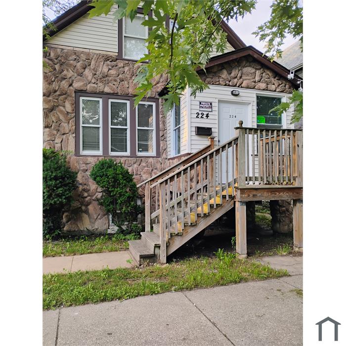 224 W 105th Pl