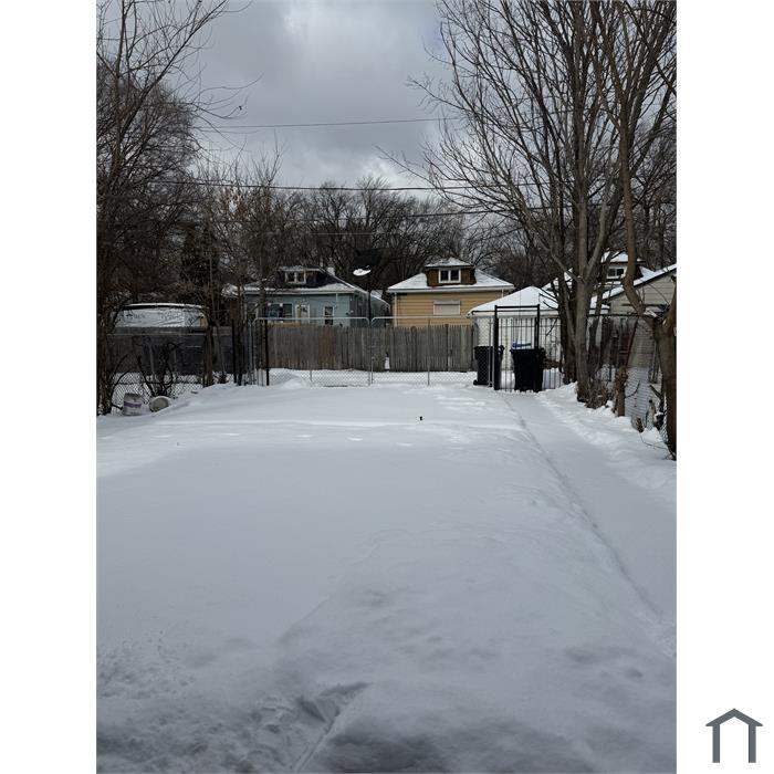 240 W 107th St