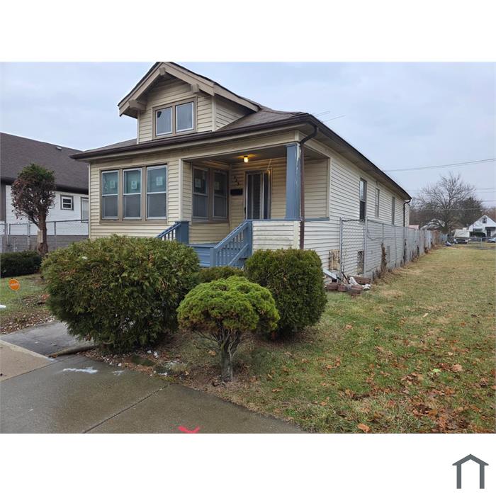 323 W 108th St