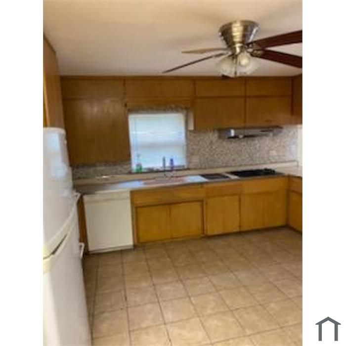 2900 W 66th St