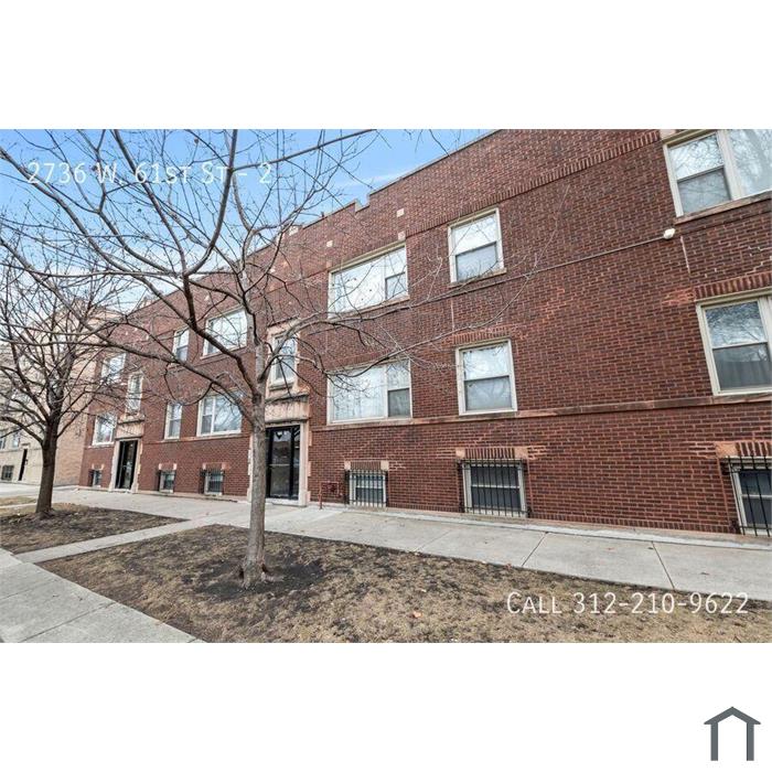 Two Bedroom in Chicago Lawn Available Now!