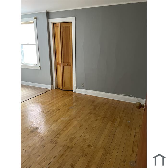 3248 N Narragansett Ave