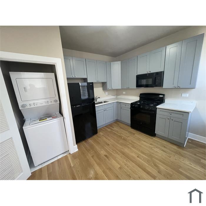 1434 W Marquette Rd