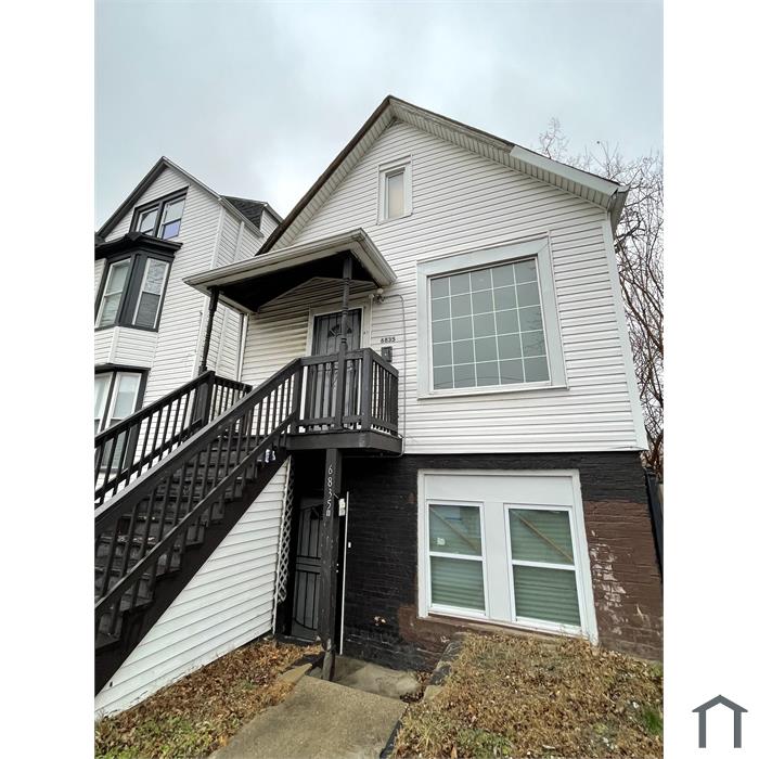 6835 S Champlain Ave