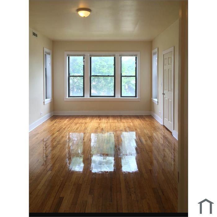 53 E Marquette Rd
