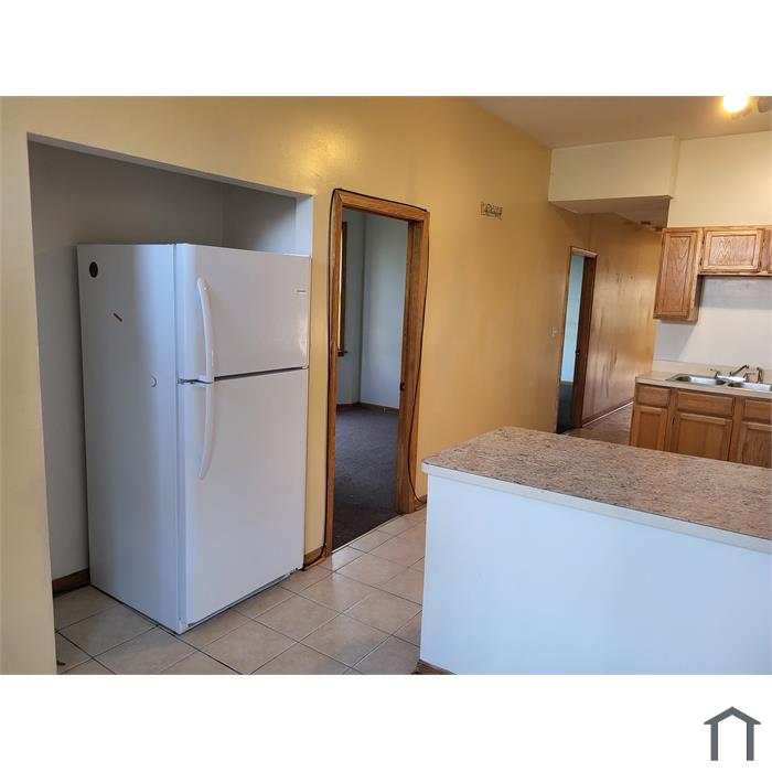 6233 S University Ave