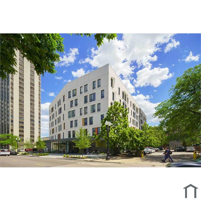 833 W Wilson Ave