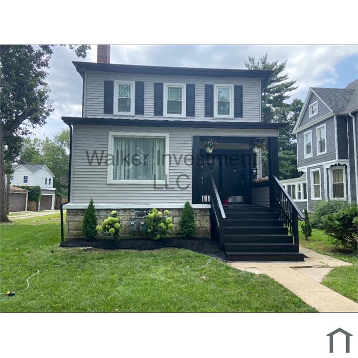 1627 W 106th St