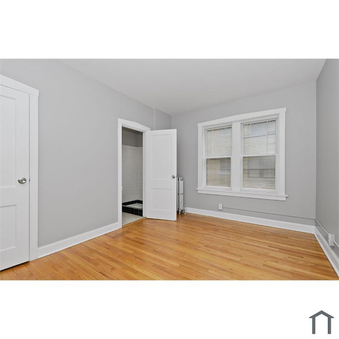2259 W 111th St