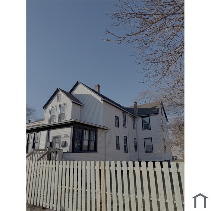 1244 W 97th Pl