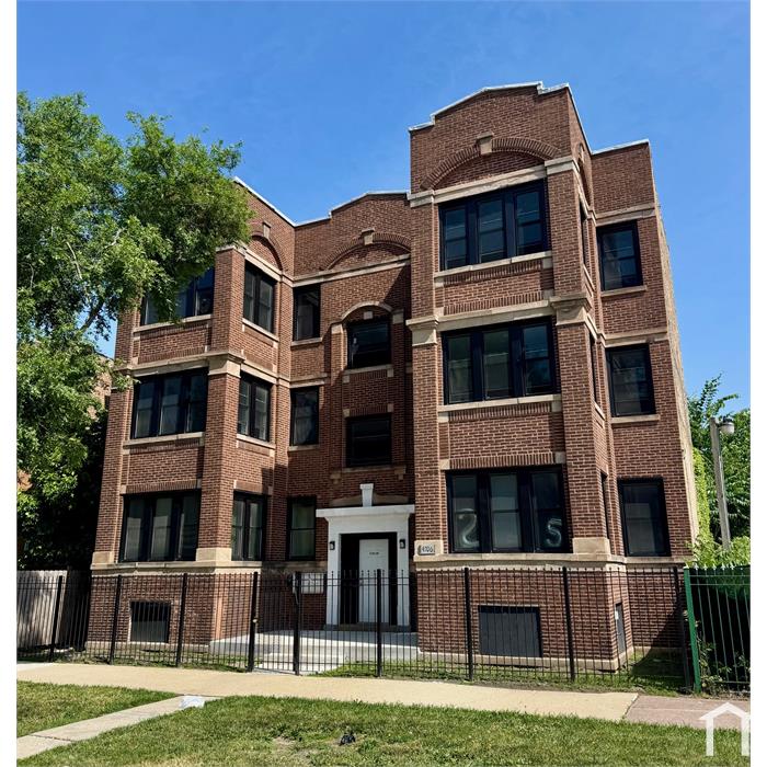 4706 W Washington Blvd