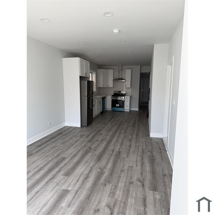 4044 W Kamerling Ave