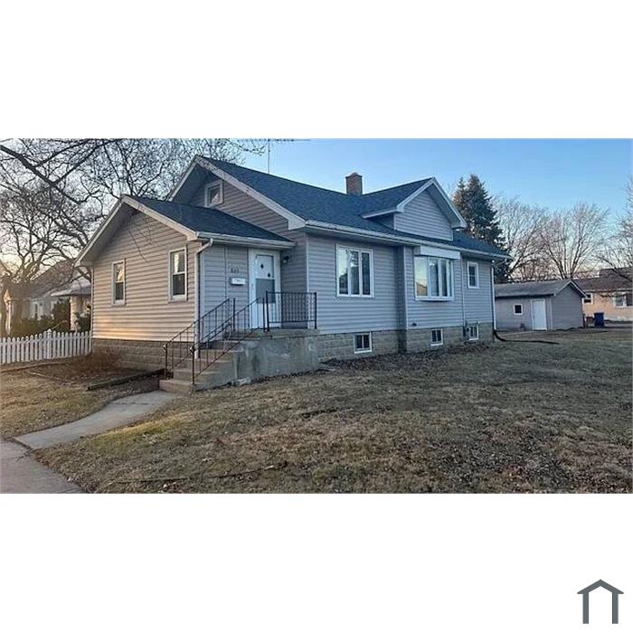 805 W Park Dr