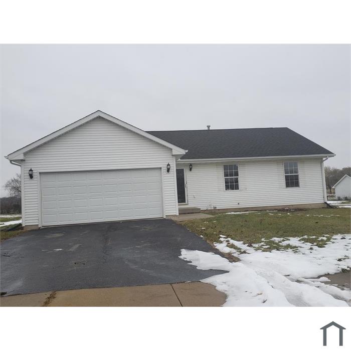 637 Lamont Ln