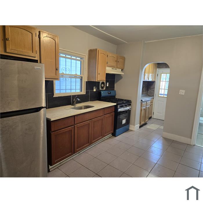 18 W Water St